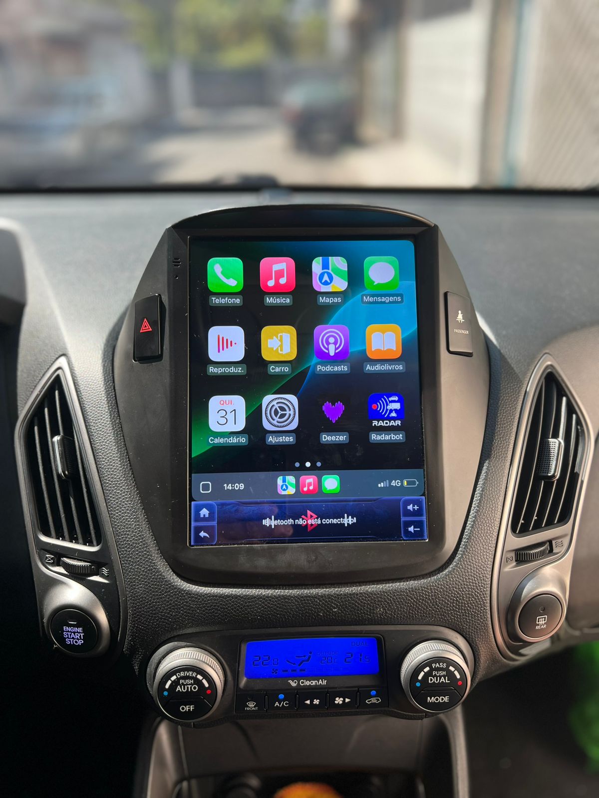 Central multimídia instalada com Apple CarPlay